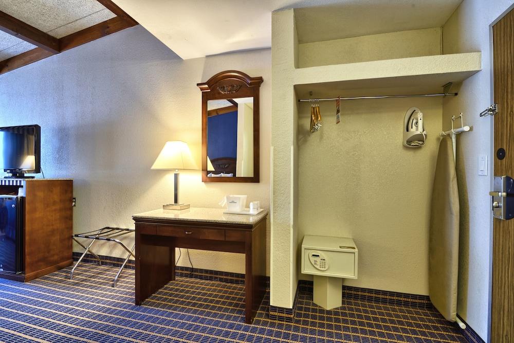 Howard Johnson By Wyndham Bangor Esterno foto